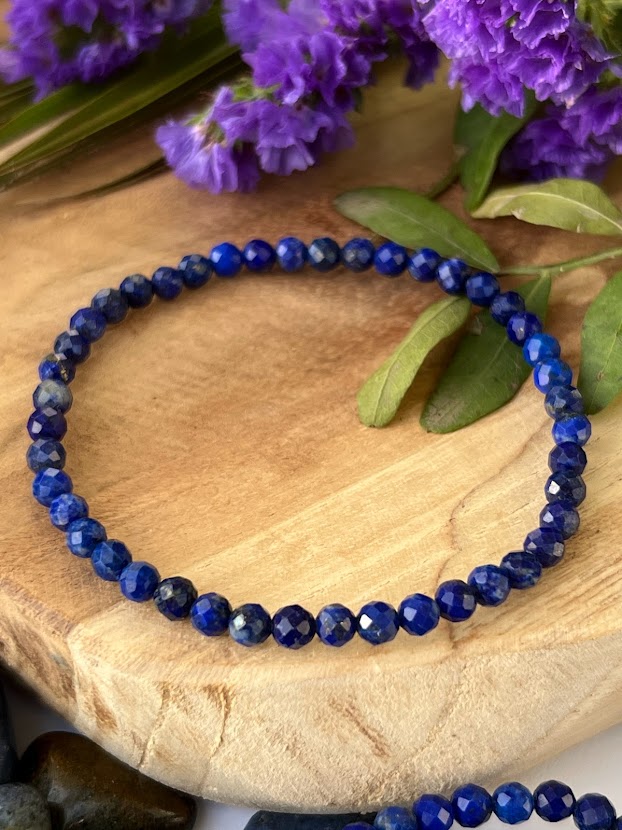 Lapis lazuli 4 mm fazetovaný náramok