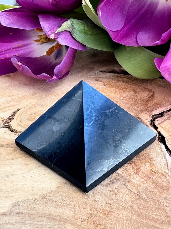 Šungitova pyramída - kvet života