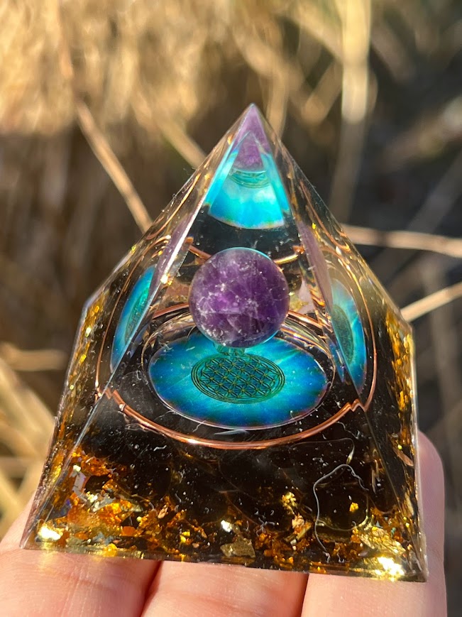 Orgonitová pyramída ametyst mandala