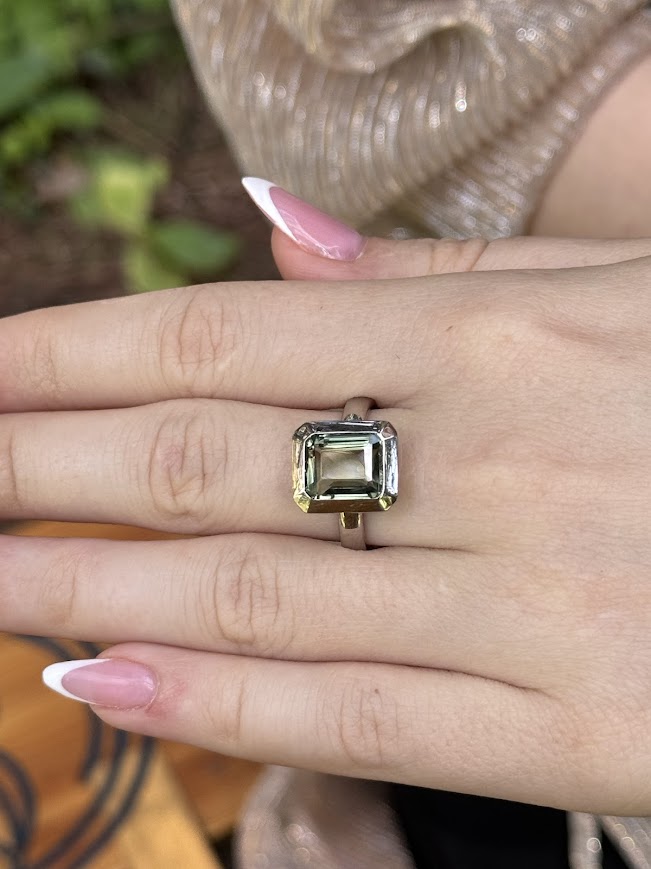 Ametyst zelený luxusný prsteň pozlátený bielym zlatom