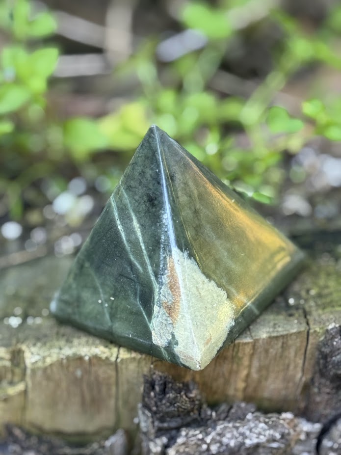Nefrit pyramída 2