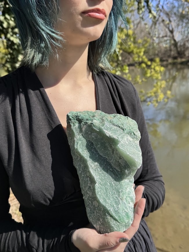 Aventurín surový s fuchsitom 1,6 kg